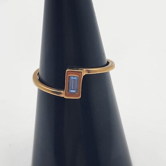 Vintage Avon Gold Tone & Blue Rhinestone Ring (7) - Picture 1 of 7